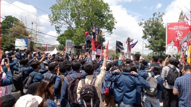 Surat dari Polda NTB Dikirim ke Rumah Mahasiswa yang Ikut Demo, BEM Unram : Kena Mental