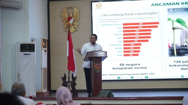 Wamentan Dukung Program Revitalisasi Industri Pupuk untuk Genjot Produktivitas Pertanian Nasional