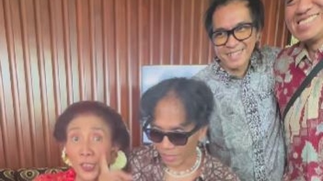 Potret Susi Pudjiastuti di acara siraman Nadine Kaiser dan Geoffrey. [Instagram]