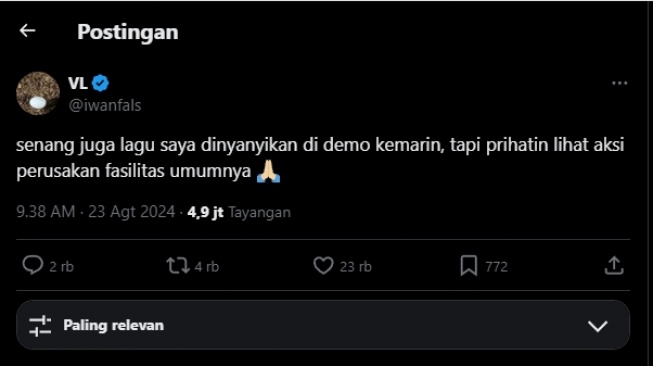 Cuitan Iwan Fals menanggapi demonstrasi tolak RUU Pilkada yang menuai sindiran keras dari netizen. (tangkapan layar/ist)