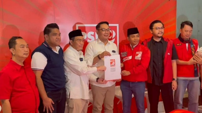 Kaesang Gagal Calonkan Diri, PSI Serahkan SK Dukungan Ke Ridwan Kamil-Suswono