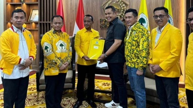 Pilgub Sumbar 2024, Partai Golkar Usung Epyardi Asda dan Ekos Albar