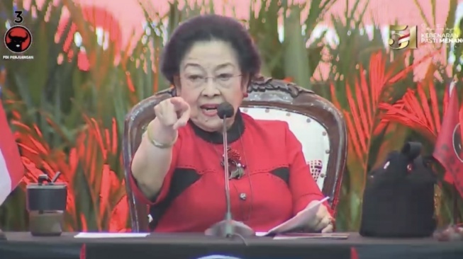 Megawati Soekarnoputri ke Airin: Ngomong yang Keras Udah Masuk PDI Perjuangan