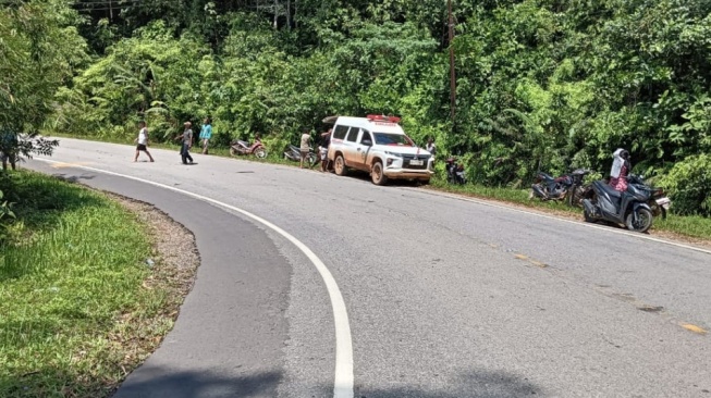 Truk Tangki BBM Tabrak Sepeda Motor di Ketapang, 2 Pengendara Tewas