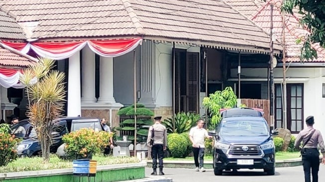 Lakukan Penggeledahan, KPK Amankan Dokumen Pengadaan dari Rumah Dinas dan Kantor Bupati Situbondo