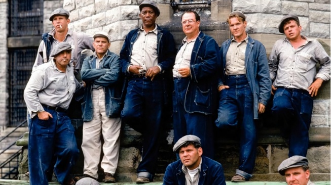 Ulasan Film The Shawshank Redemption: Selalu ada Harapan di Balik Jeruji Besi