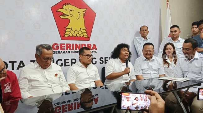 Marshel Widianto di DPC Gerindra, Tangerang Selatan pada Rabu (28/8/2024). [Suara.com/Rena Pangesti]