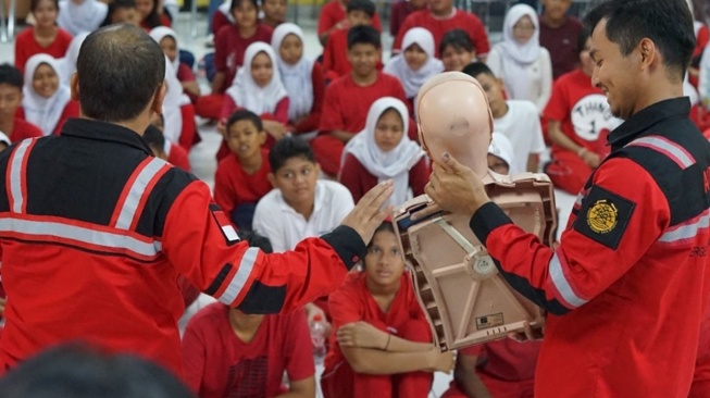 220 Pelajar di Jakarta Timur Dapat Bantuan Pendidikan dari Antam