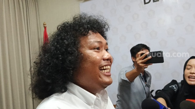 Apa Itu Gimik Politik Seperti yang Dialamatkan Kepada Marshel Widianto?