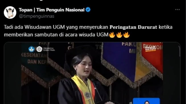 Viral mahasiswi cantik lantang serukan darurat konstitusi saat pidato di acara wisudawan UGM. (Tangkapan layar/X)