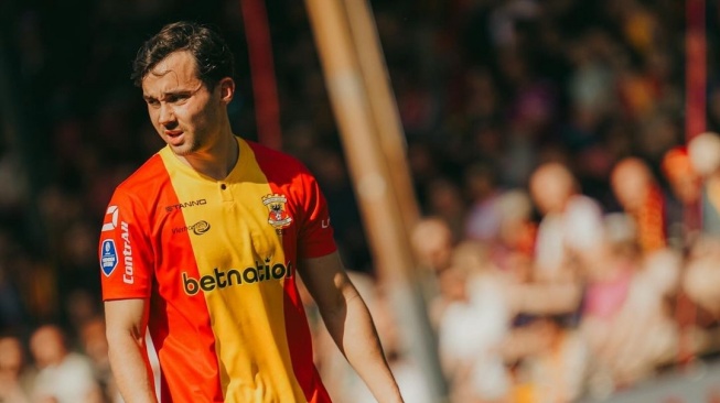 Pemain keturunan Belanda milik klub Go Ahead Eagles yang mengaku siap membela Timnas Malaysia, Mats Deijl. [Dok. IG/Mats Deijl]