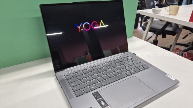 Review Lenovo Yoga Pro 7 14IMH9: Layar Sentuh Ciamik dan Resolusi Tinggi