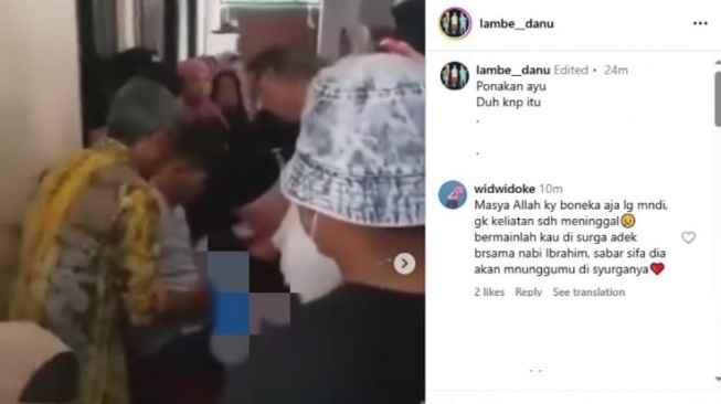 prosesi pemandian jenazah keponakan Ayu Ting Ting (Instagram/@lambe__danu)