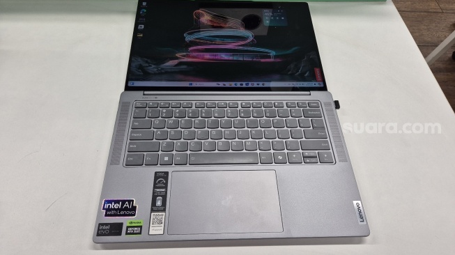 Lenovo Yoga Pro 7 14IMH9. [Suara.com/Dythia Novianty]