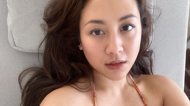 Teka-teki Sherina Munaf Pamer Foto Seksi dan Nasib Rumah Tangganya, Bikin Netizen Penasaran