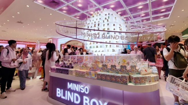 Miniso Buka Toko Terbesar Pertama di Dunia (Suara.com/Dinda)