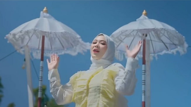 Viral Nyanyikan Lagu Minang Ciinan Bana, Fauzana Asli Mana?