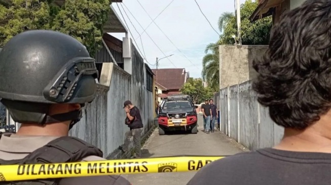 Ledakan Terjadi di Rumah Cagub Aceh Bustami Hamzah