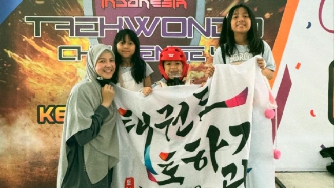 7 Potret Miguel Anak Natasha Rizky Menang Medali Perak Taekwondo, Bangga!