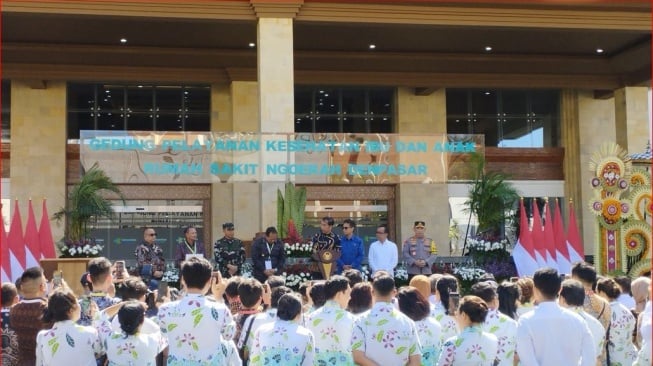 Jokowi Merasa Gedung Ibu Dan Anak di RSUP Ngoerah Denpasar Seperti Hotel Bintang 5