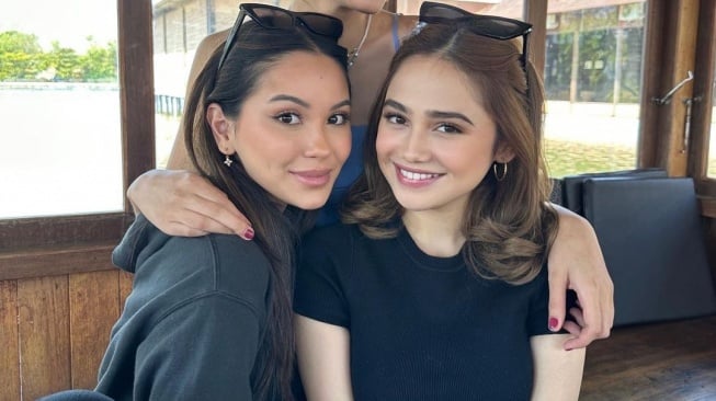 Alyssa Daguise dan Syifa Hadju (Instagram/@syifahadju)