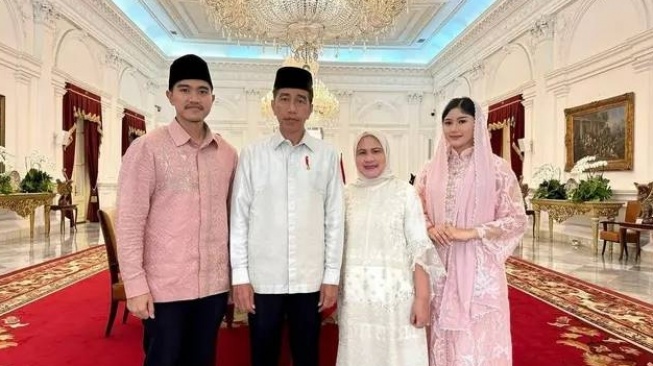 Potret Erina Gudono Bersama Iriana Jokowi 