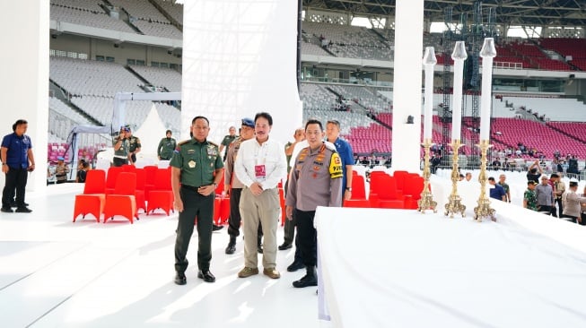 Bersama Panglima TNI, Kapolri Tinjau Lansung Persiapan Misa Agung di GBK