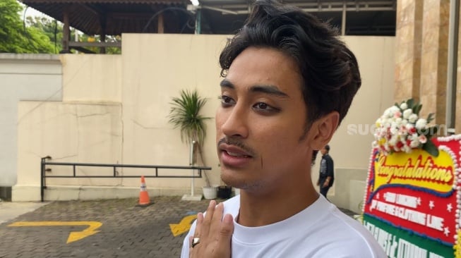 Profil Abidzar Al Ghifari, Disuruh Roy Suryo Bertaubat dan Minta Ampun ke Allah SWT Usai Foto Syur Mirip Dirinya Viral