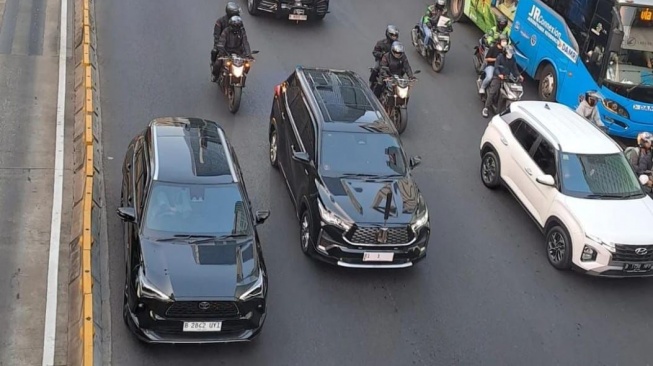 Setelah Paus Fransiskus, Presiden Jokowi Kini Naik Toyota Kijang Innova Zenix Hybrid