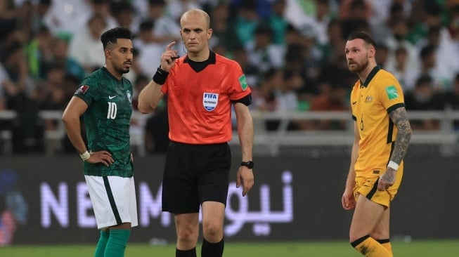 Profil Adham Makhadmeh, Wasit Arab Saudi vs Timnas Indonesia yang Hobi Keluarkan Kartu