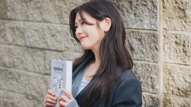 3 Drama Korea yang Dibintangi Jung So Min di Netflix, Love Next Door Teranyar