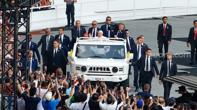 Pesan Menyentuh Papa Francesco dalam Misa Agung GBK: Jadilah Penabur Kasih