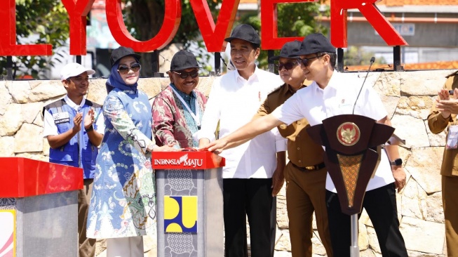 Presiden Jokowi Resmikan Flyover Juanda dan 20 Proyek Infrastruktur di Jatim