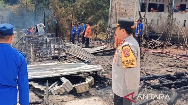 Polisi Selidiki Kebakaran Gudang Diduga Tempat Penyimpanan BBM Ilegal di OKU