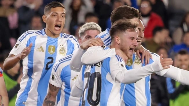 Hasil Argentina vs Chile: Tanpa Lionel Messi, La Albiceleste Menang Telak 3-0