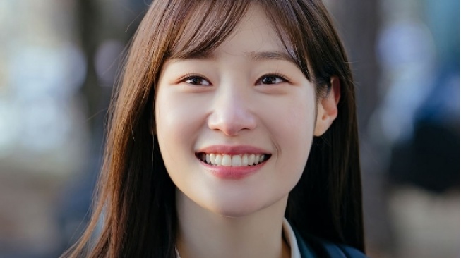 Positif Vibes, Jung Chae Yeon Jadi Kesayangan di Drama Korea Family by Choice