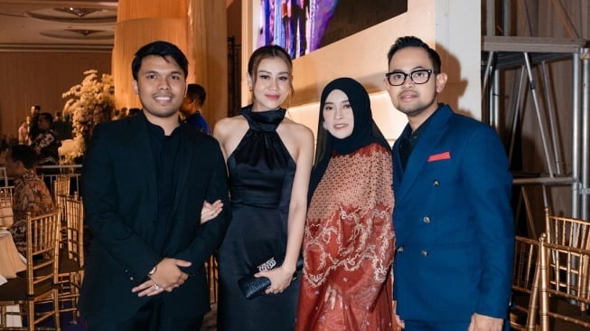 Potret Aaliyah Massaid dan Thariq Halilintar saat kondangan (Instagram/juragan99)