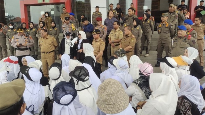 Pemkot Janji Selesaikan Masalah Koperasi Ragom Betik Gawi 3 Hari, Pensiunan Guru: Jangan Tipu Kami Lagi!