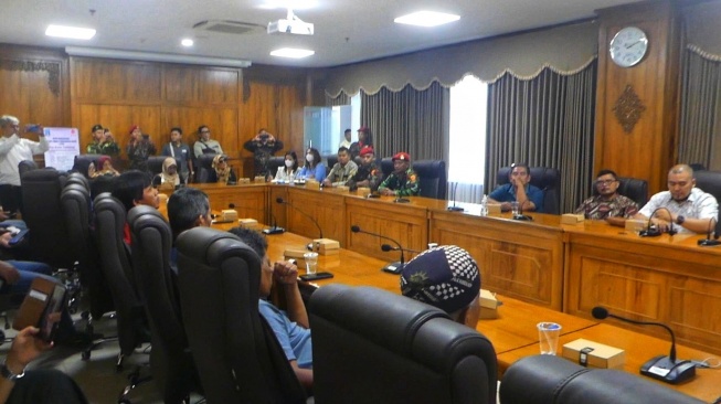 Pertanyakan Ijin Hiburan Malam, Warga Didampingi Muhammadiyah Mengadu ke DPRD Sleman