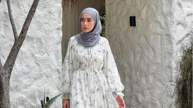 Tampil Fashionable! Ini 3 Outfit Hijab ala Selebgram Hamidah Rachmayanti