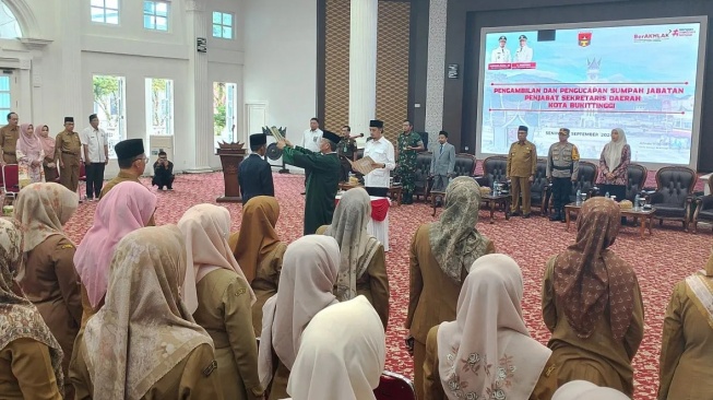 Pj Sekda Kota Bukittinggi Dilantik, Erman Safar Wanti-wanti Soal Netralitas ASN Jelang Pilkada Serentak 2024