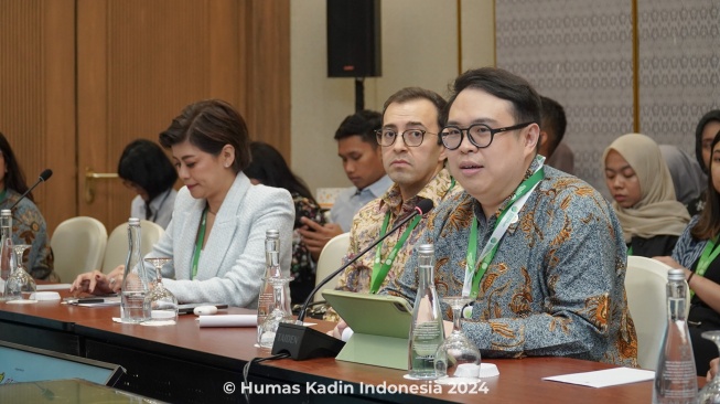 Para pemangku kepentingan berdialog di Indonesia International Sustainability Forum (ISF) 2024, membahas percepatan transisi energi terbarukan dan langkah menuju emisi nol bersih di Indonesia.