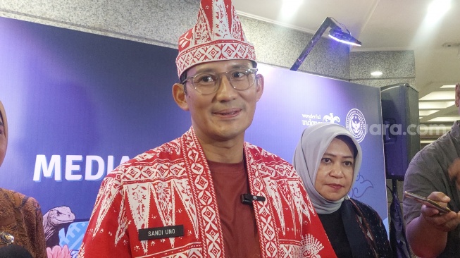 Sekdis Pariwisata Maluku Diduga Lecehkan Siswi Magang, Sandiaga Tuntut Hukuman Setimpal