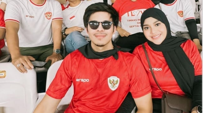 Aurel Hermansyah dan Atta Halilintar Menonton Laga Timnas (Instagram)