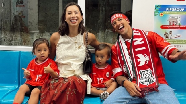 Jennifer Bachdim dan Irfan Bachdim Dukung Timnas Indonesia (Instagram)