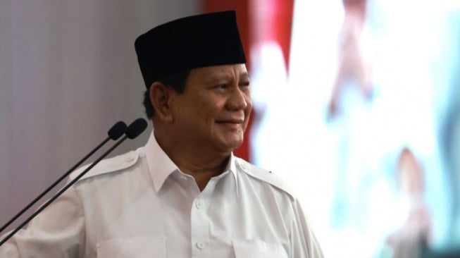 Bagaimana Sejarah Prabowo Sempat Tak Bisa Perpanjang Paspor hingga Dibantu Luhut?