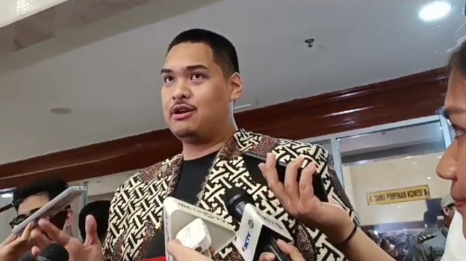 Menpora Klarifikasi Soal Naturalisasi Mitchel Bakker: Tidak Benar