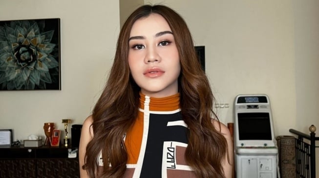 Aaliyah massaid Pemotretan Terbaru Untuk Brand Fendi (Instagram)