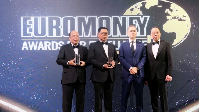 Berikan Layanan Terbaik ke Nasabah, Euromoney Kembali Nobatkan Bank Mandiri Sebagai Best Bank in Indonesia di 2024