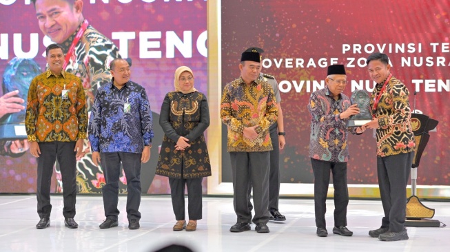 Angka Universal Coverage Jamsostek Diharapkan Terus Meningkat, Wapres Berikan Paritrana Award